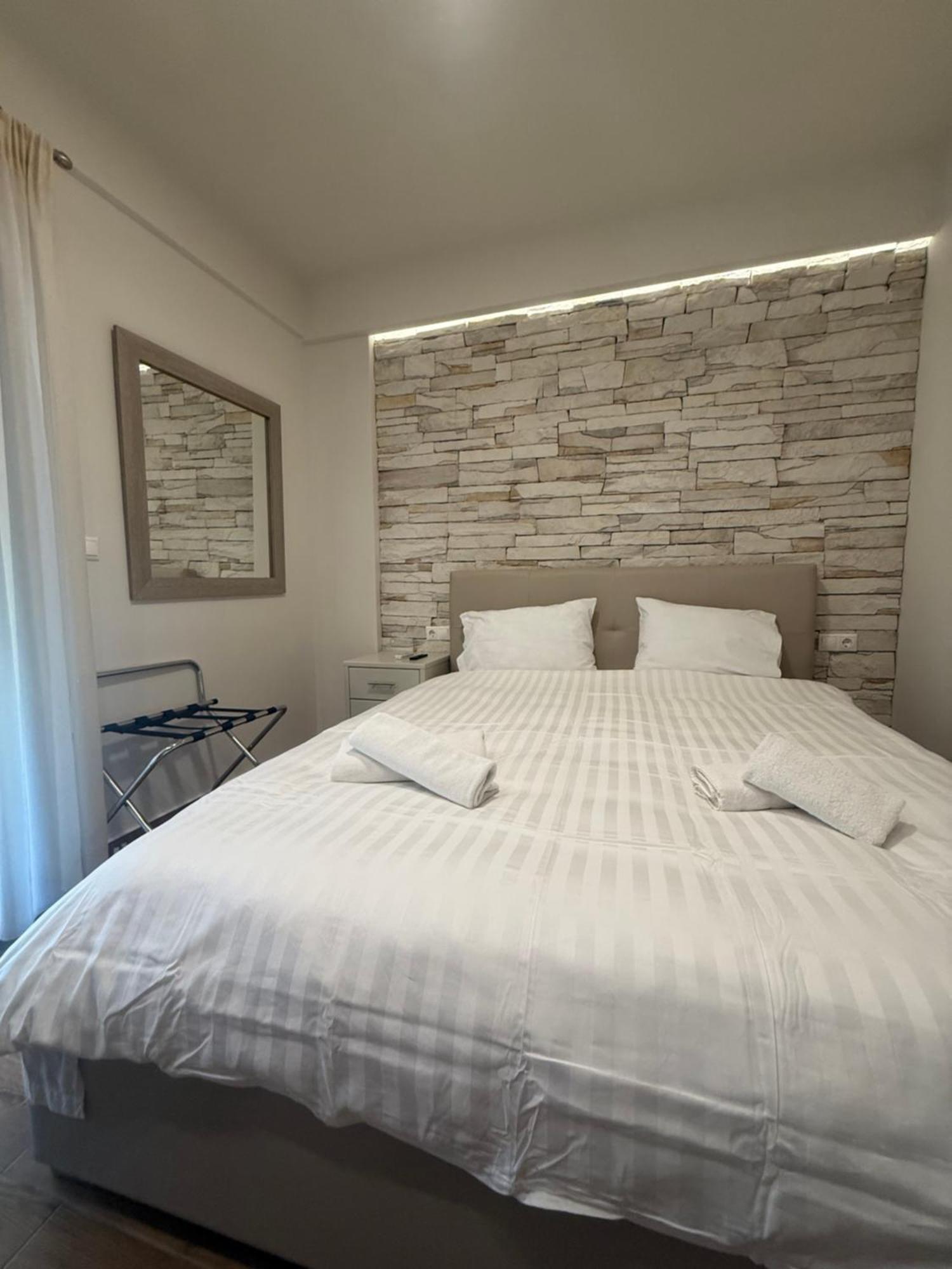 Aqua Mare Luxury Apartments Паралия-Катерини Экстерьер фото